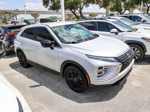 Used 2023 Mitsubishi Eclipse Cross LE AWD/4WD image 7