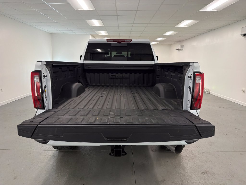 Used 2026 GMC Sierra 2500 Denali Ultimate w/ LPO, Black Badging Package AWD/4WD image 12