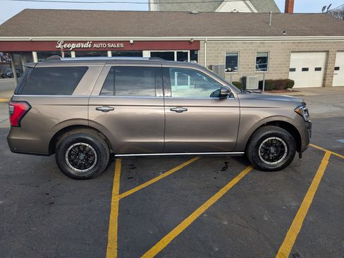 Used 2019 Ford Expedition Limited w/ Equipment Group 302A image 8