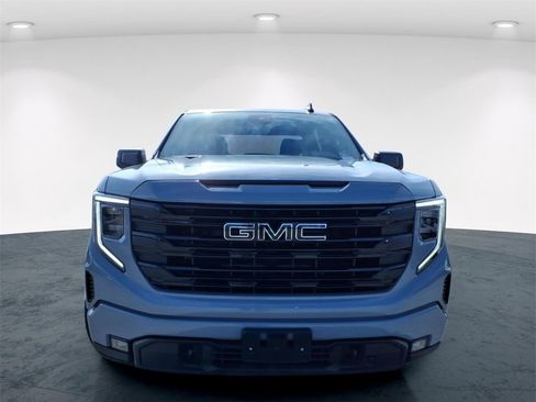 Used 2024 GMC Sierra 1500 Elevation image 3