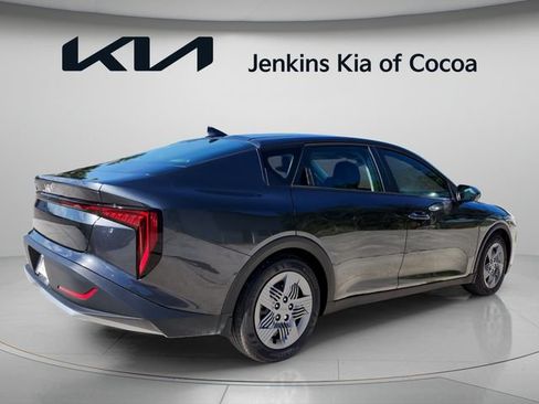 New 2026 Kia K4 FWD image 3