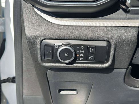 Used 2023 Ford Explorer XLT w/ Equipment Group 202A image 21