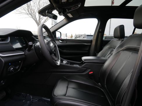 Used 2025 Jeep Grand Cherokee Limited 4xe image 9