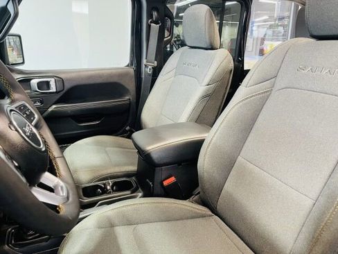 Used 2024 Jeep Wrangler Sahara w/ Safety Group image 11