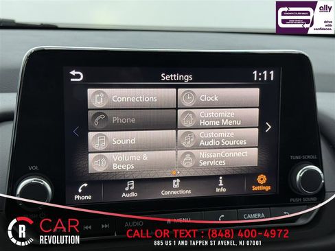 Used 2024 Nissan Rogue SV image 31