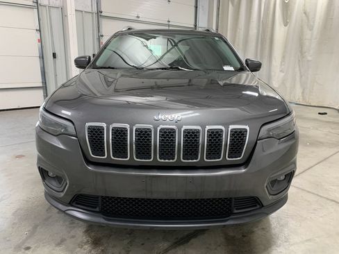 Used 2019 Jeep Cherokee Latitude Plus AWD/4WD image 11