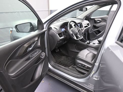 Used 2023 GMC Terrain SLT image 39