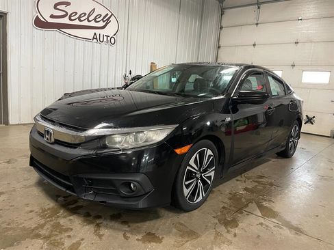 Used 2017 Honda Civic EX-T image 2