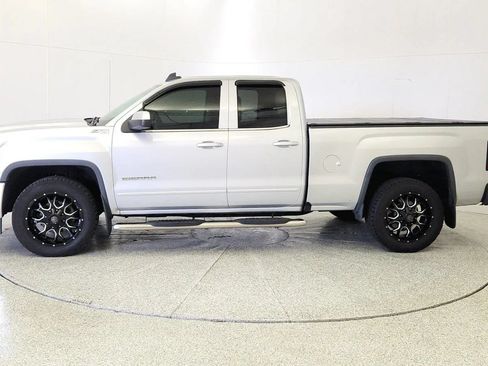 Used 2017 GMC Sierra 1500 SLE w/ SLE Value Package AWD/4WD image 4