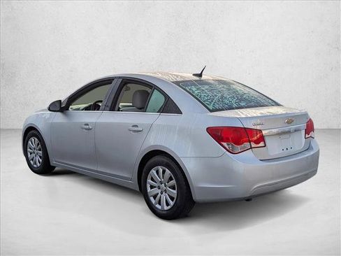 Used 2011 Chevrolet Cruze LT image 7