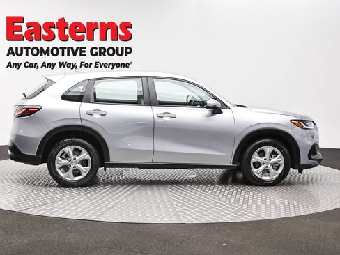 Used 2025 Honda HR-V LX image 4
