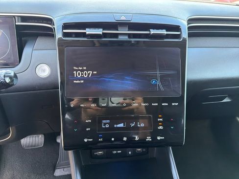 Used 2024 Hyundai Tucson Limited FWD image 32
