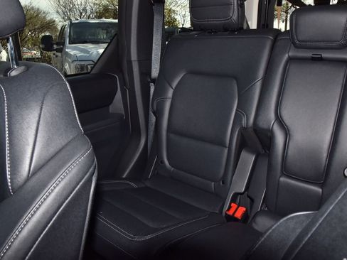 Certified 2025 Ford Bronco Badlands image 20