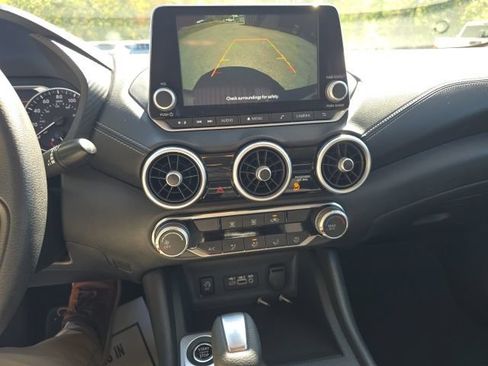 Used 2024 Nissan Sentra SV FWD image 19
