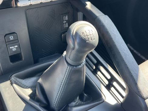Used 2025 Toyota Tacoma SR AWD/4WD image 18