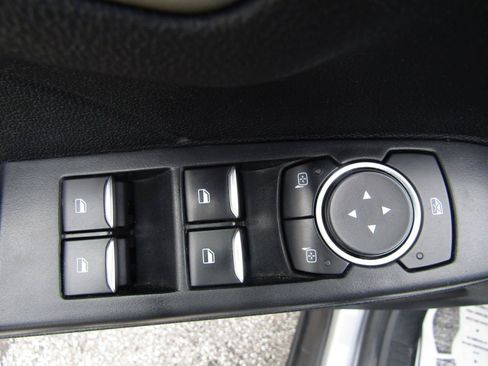 Used 2022 Ford Escape SE w/ Cold Weather Package AWD/4WD image 11