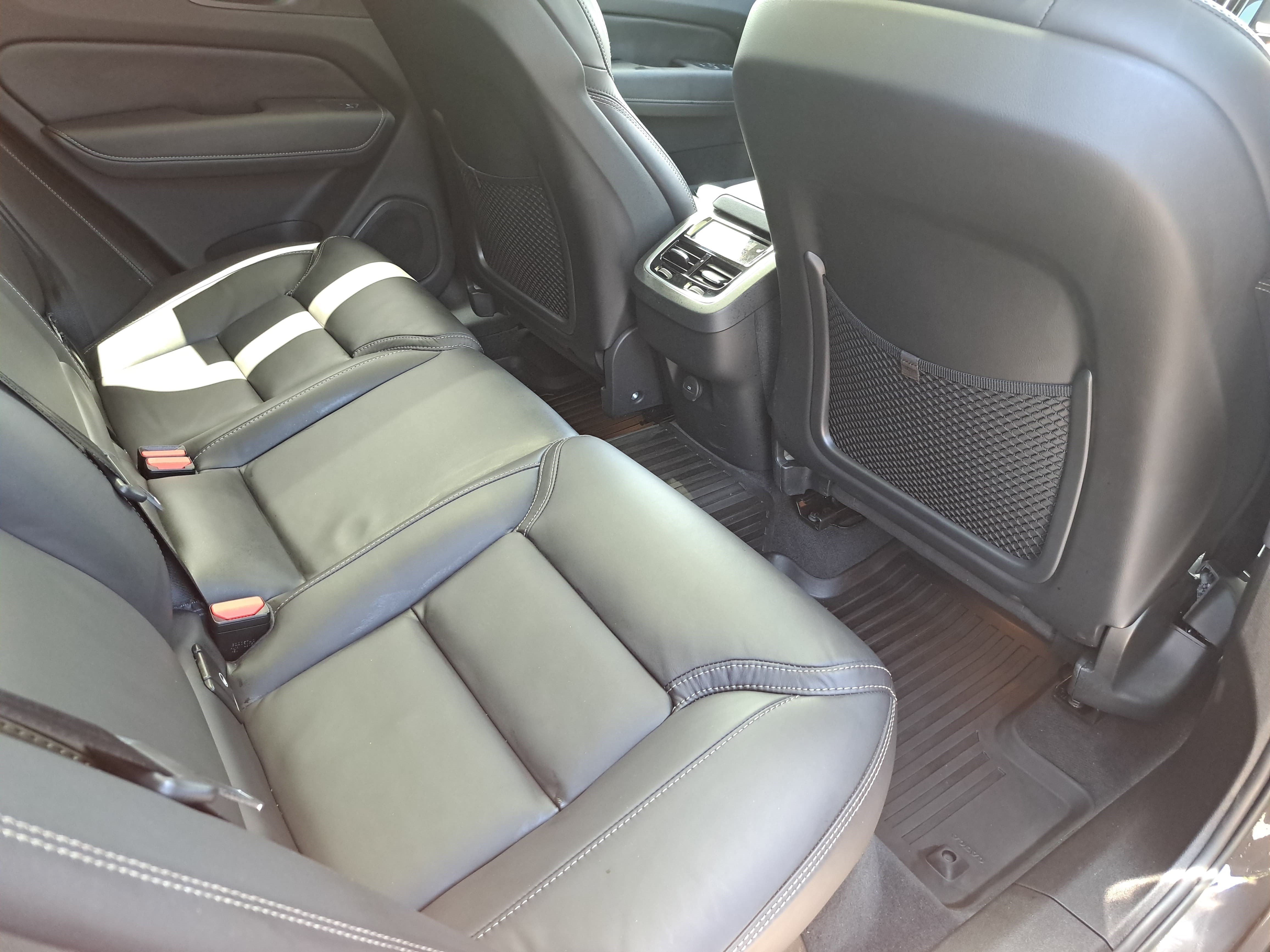 Used 2023 Volvo XC60 B5 Ultimate w/ Climate Package FWD image 11
