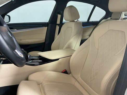 Certified 2023 BMW 530e xDrive w/ Premium Package image 23