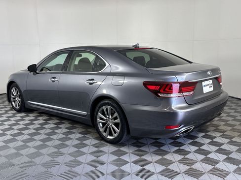 Used 2013 Lexus LS 460 AWD w/ Comfort Pkg image 3