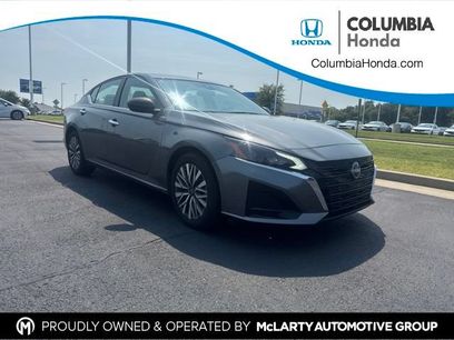 Used 2025 Nissan Altima 2.5 SV