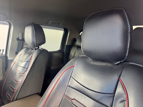 Used 2022 Nissan Frontier SV w/ Technology Package AWD/4WD image 10