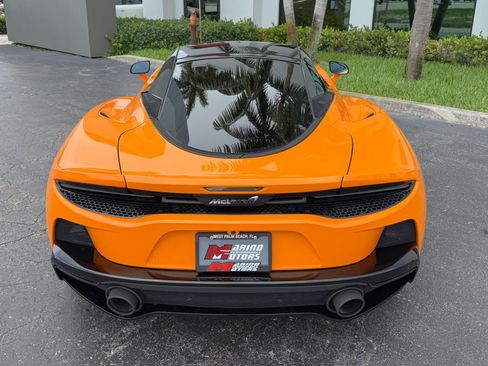Used 2021 McLaren GT RWD image 17