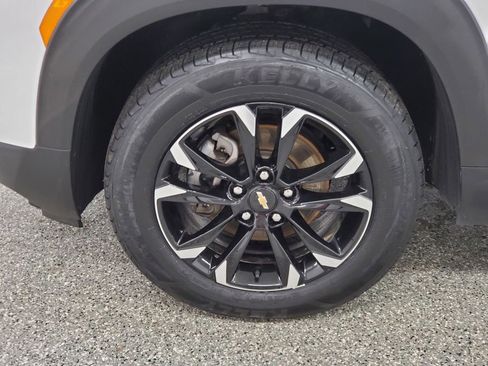 Used 2023 Chevrolet TrailBlazer LT w/ Convenience Package image 8