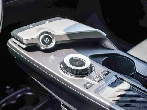 Certified 2023 Kia EV6 Light RWD image 18