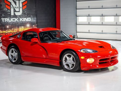 Used 1997 Dodge Viper GTS RWD image 8