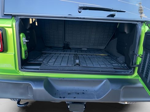 Used 2025 Jeep Wrangler Sport image 32