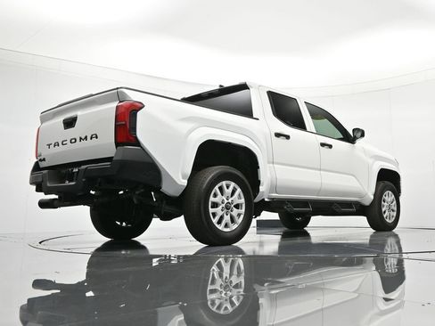 Used 2024 Toyota Tacoma SR image 40