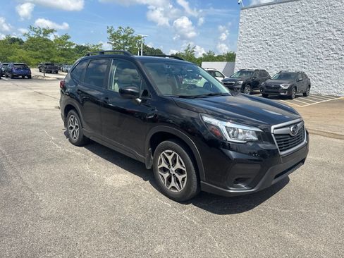 Used 2020 Subaru Forester Premium AWD/4WD image 1