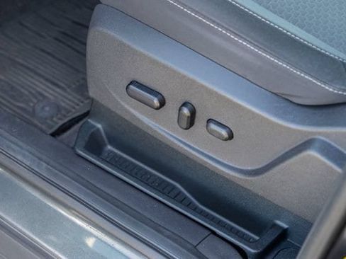 Used 2019 Ford Escape SE FWD image 9