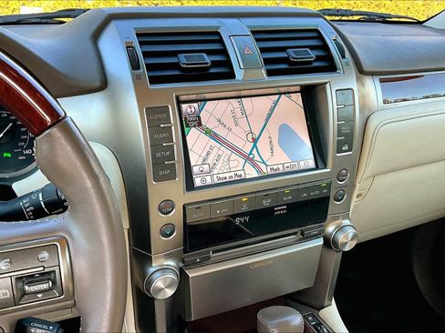 Used 2013 Lexus GX 460 image 6
