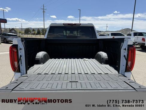 Used 2023 GMC Sierra 1500 AT4 w/ Technology Package AWD/4WD image 7