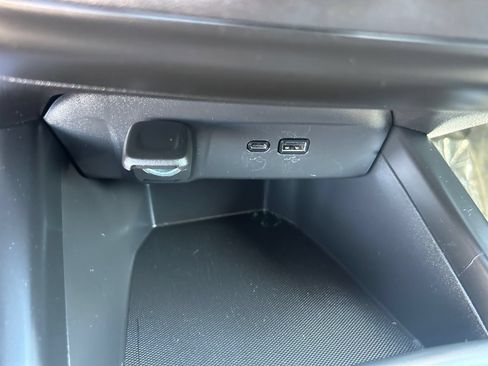 Used 2025 Chevrolet Trax LS FWD image 25
