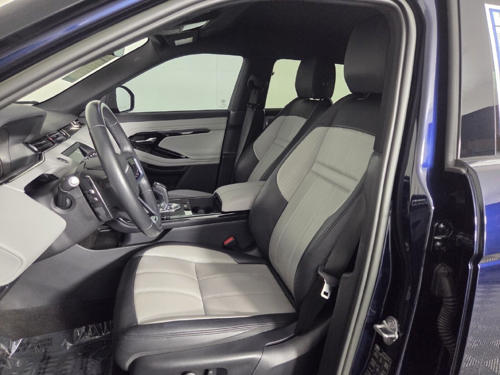 Used 2023 Land Rover Range Rover Evoque R-Dynamic S AWD/4WD image 9