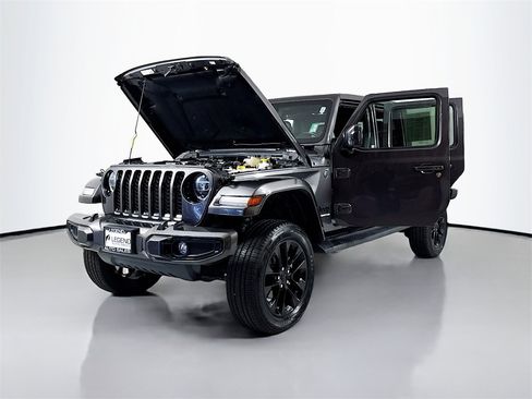 Used 2021 Jeep Gladiator Overland image 23
