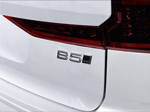 Used 2026 Volvo XC60 B5 Ultra w/ Climate Package image 11