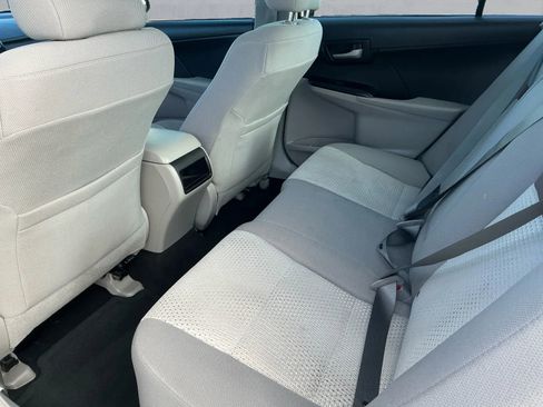 Used 2014 Toyota Camry LE image 15