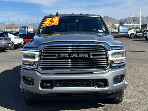 Used 2024 RAM 3500 Laramie AWD/4WD image 2