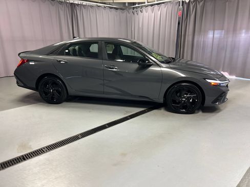New 2026 Hyundai Elantra SEL FWD image 8