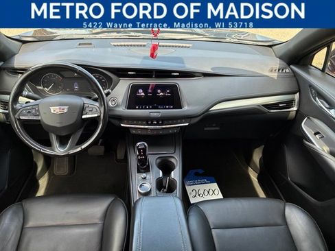 Used 2023 Cadillac XT4 Premium Luxury FWD image 16