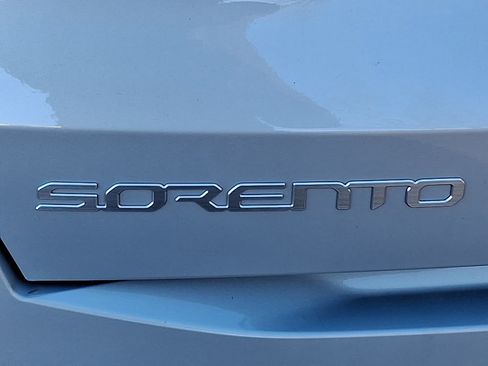 New 2026 Kia Sorento LX FWD image 19