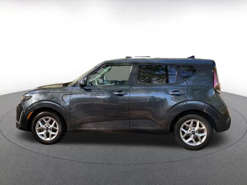 Used 2025 Kia Soul LX w/ LX Technology Package image 4