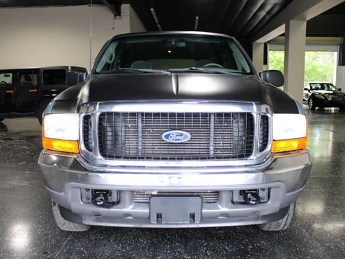 Used 2000 Ford Excursion XLT AWD/4WD image 7