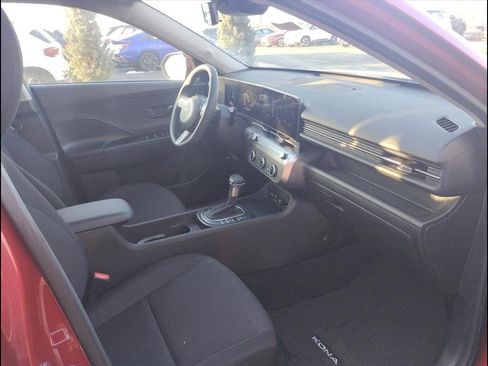 New 2026 Hyundai Kona SE image 10