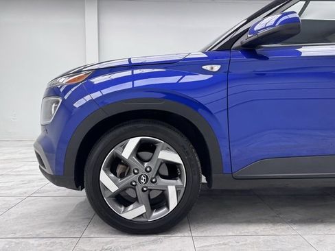 Used 2022 Hyundai Venue Limited w/ Cargo Package image 8