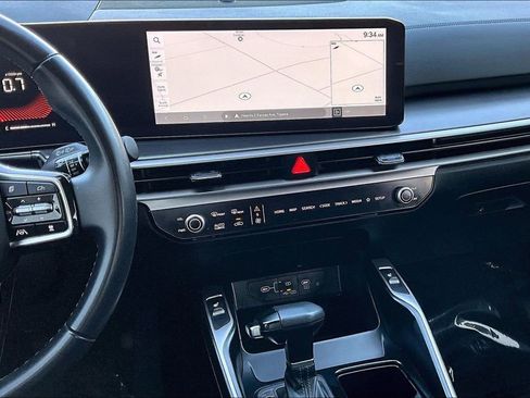 Used 2024 Kia Sorento S image 6