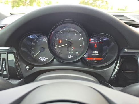 Used 2023 Porsche Macan Turbo AWD/4WD image 41